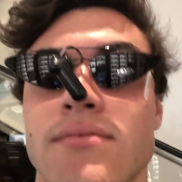 Meet your Posher, Kel - Picture 1 of 1